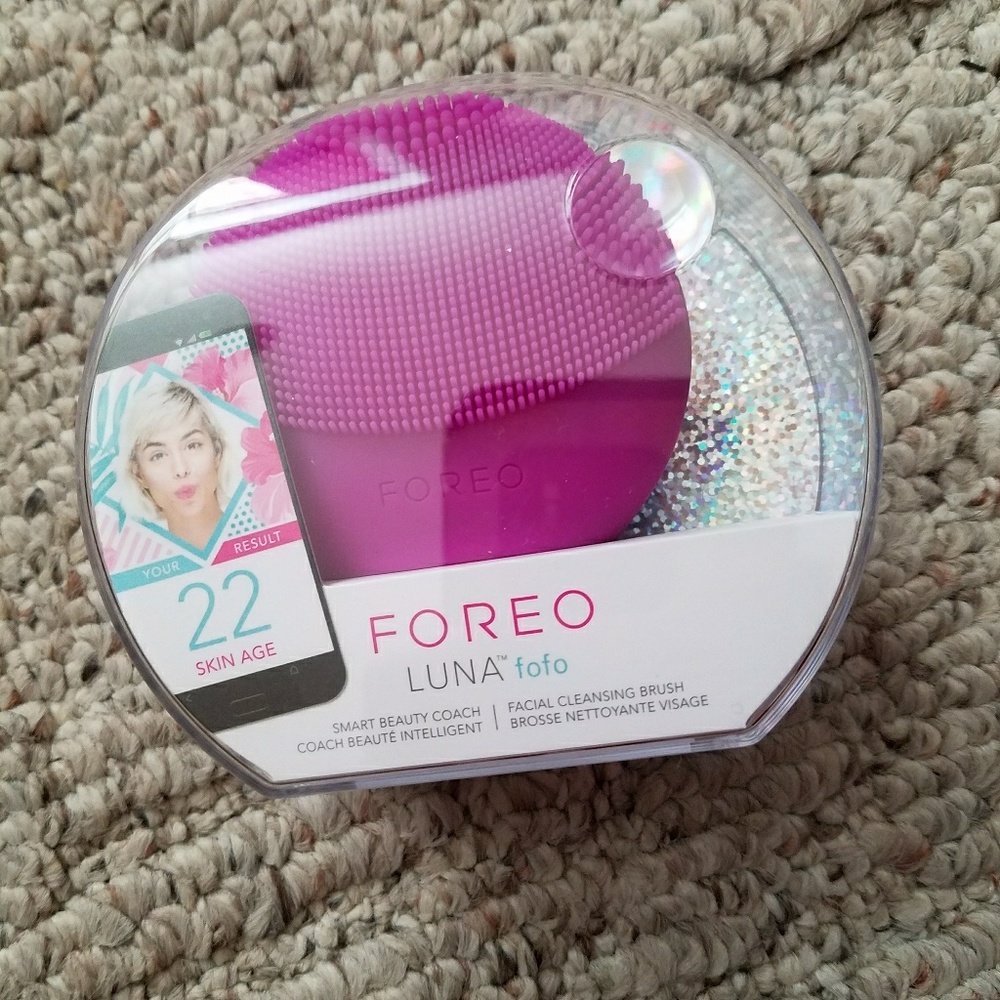 NIB/NWT FOREO LUNA fofo